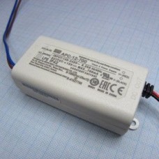 APC-12-700, AC-DC, 12.6Вт, токовый выход, вход 90…264В AC, выход 700мА/9…18В, изоляция 3750В AC, в кожухе 77х40х29мм, -30…+70°С